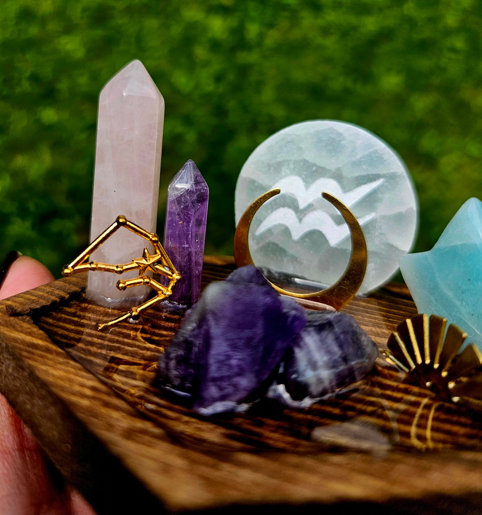 Aquarius Crystal Display - Image 3