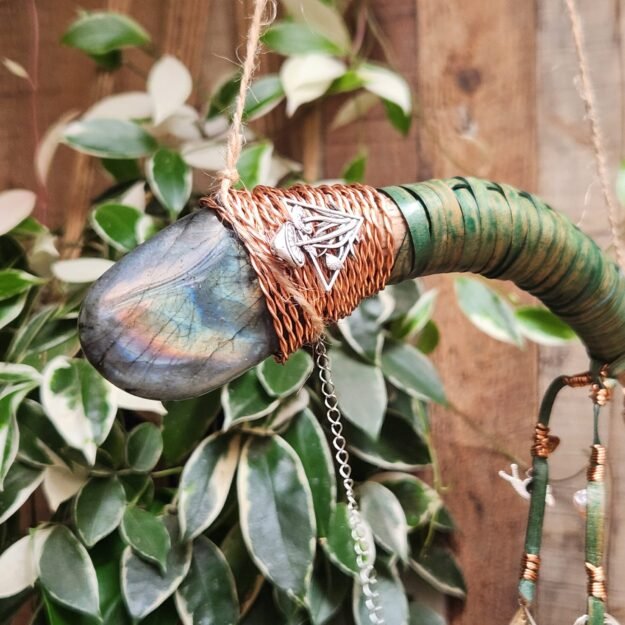 Yaya Ammas sticks and stones