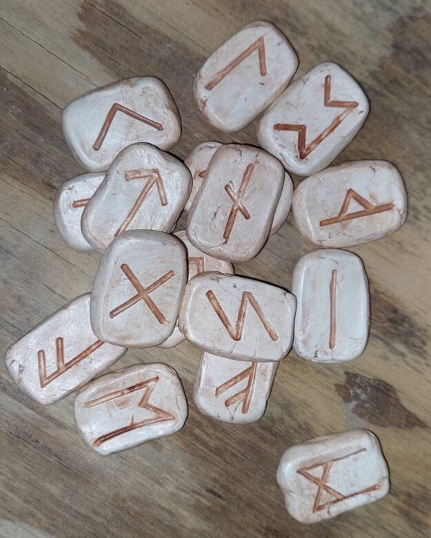 Simple Sacred Rune Set