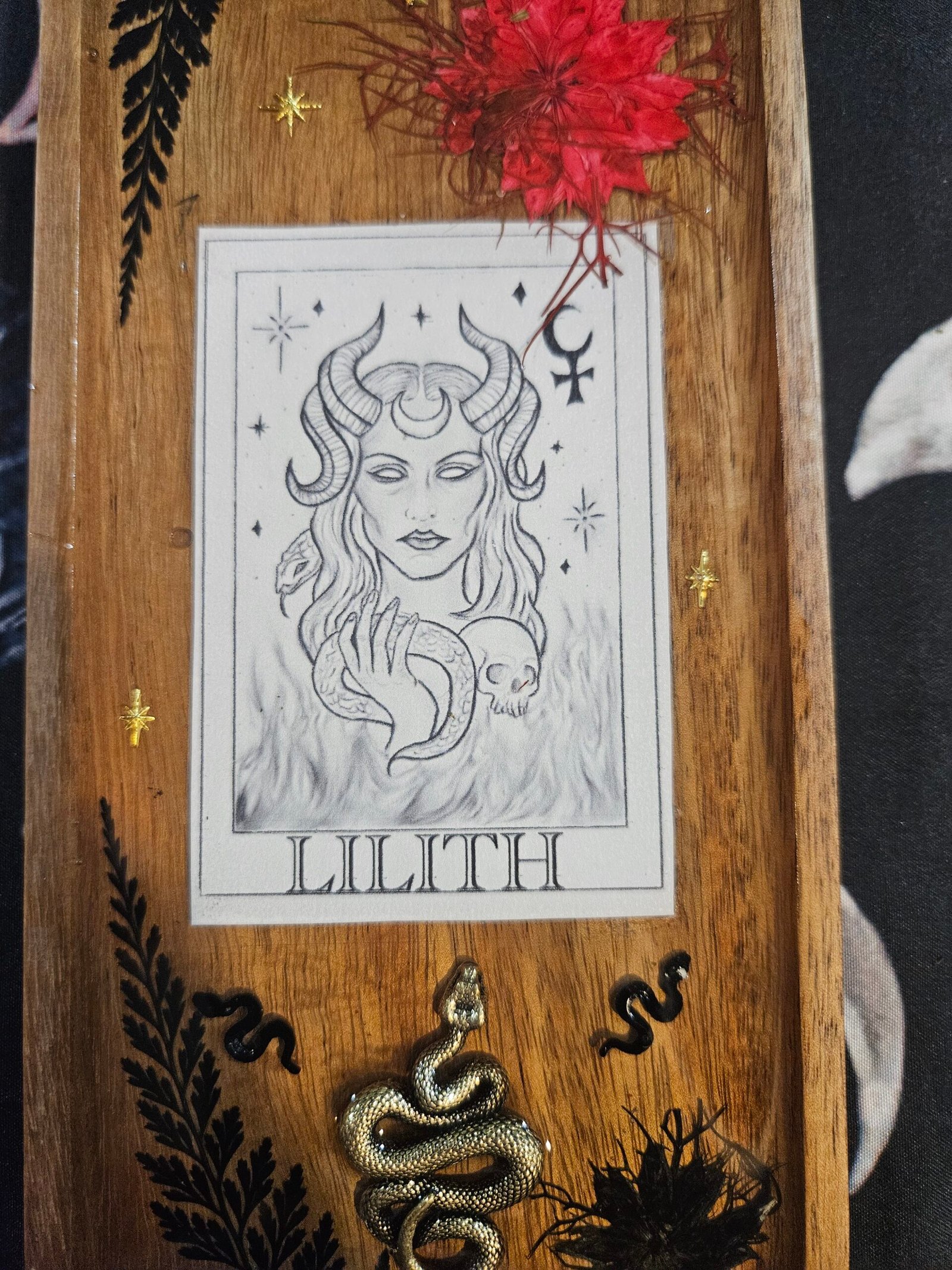 Lilith Offering Tray, 11 inch - Image 5