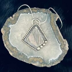 Prehistoric Potted shard 8.5in chain