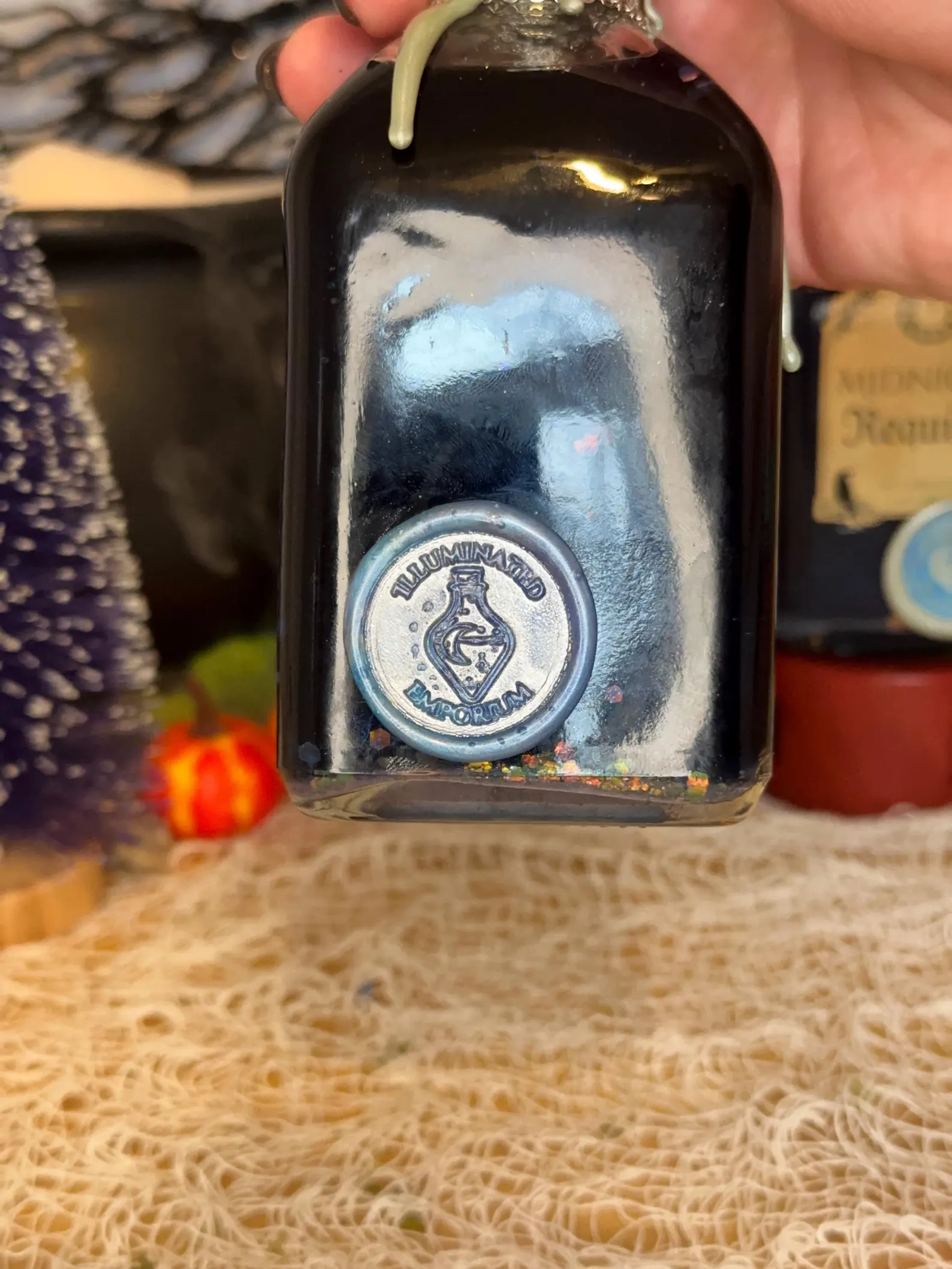 Midnight Requiem Potion Decorative Apothecary Bottle - Image 7