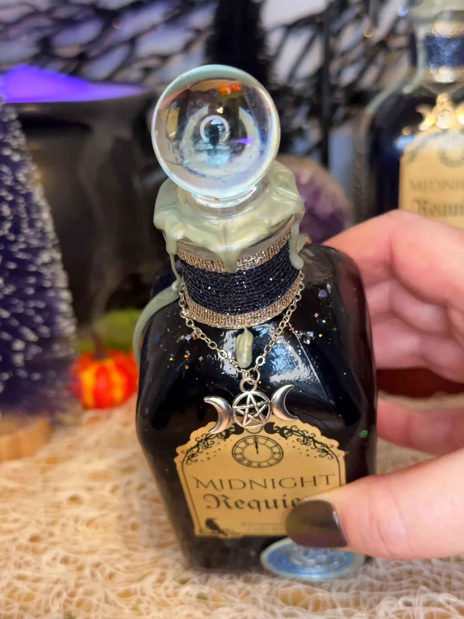Midnight Requiem Potion Decorative Apothecary Bottle - Image 9